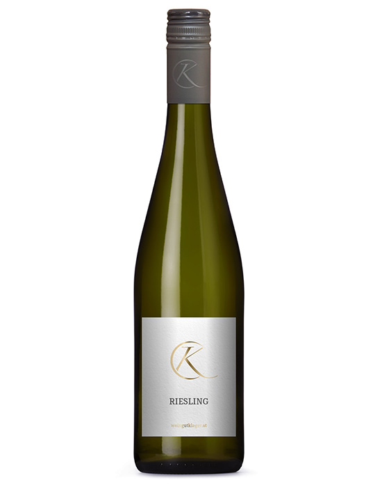 Riesling vom Weingut Klager in der Schlegelflasche.